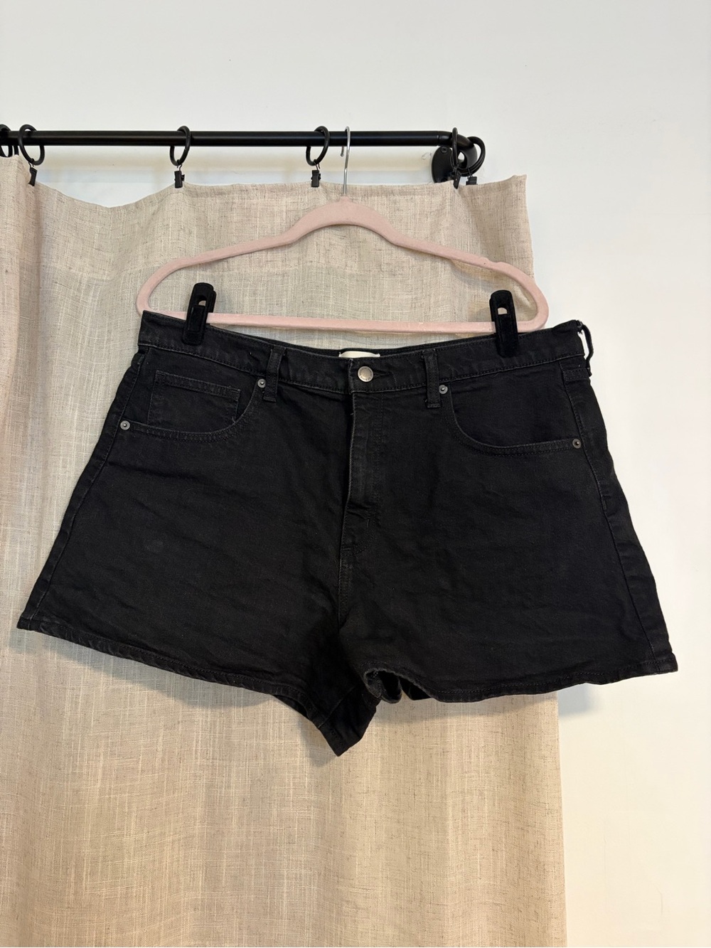 Women's Black Denim Shorts - Classic 90s High-Rise Cutoff Style